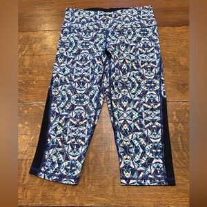 Victoria’s Secret VSX sport workout capris colorful sz small‎